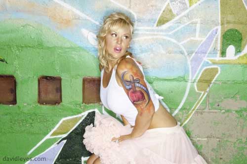 Airbrush tattoo artist at corporate event in Toronto